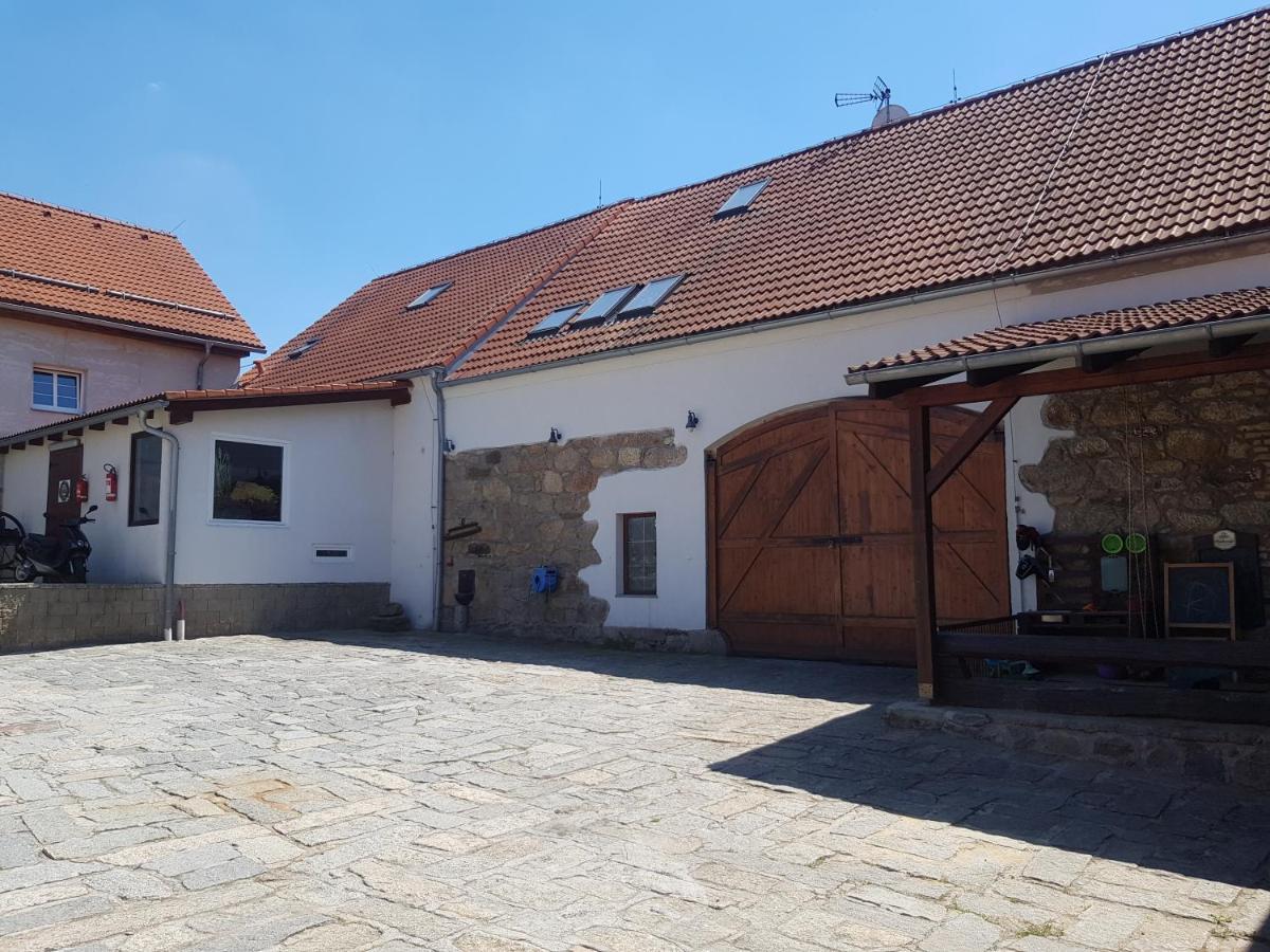 Penzion na statku Březová Brezova  Exterior foto